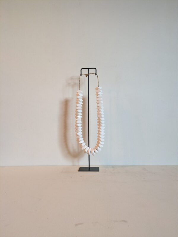 Ketting 'wit blokjes'