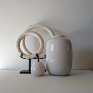 Artic vaas medium, Artic vaas, Glazen vaas, Glazen vaas ivory, Ivory vaas, Beige kleurige vaas, Glazen vaas, Glazen bloemenvaas